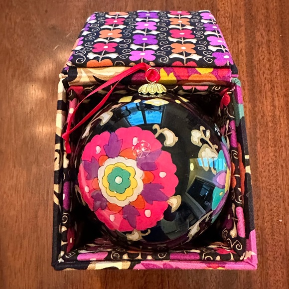 Suzani Vera Bradley Holiday Ornament - Picture 6 of 7